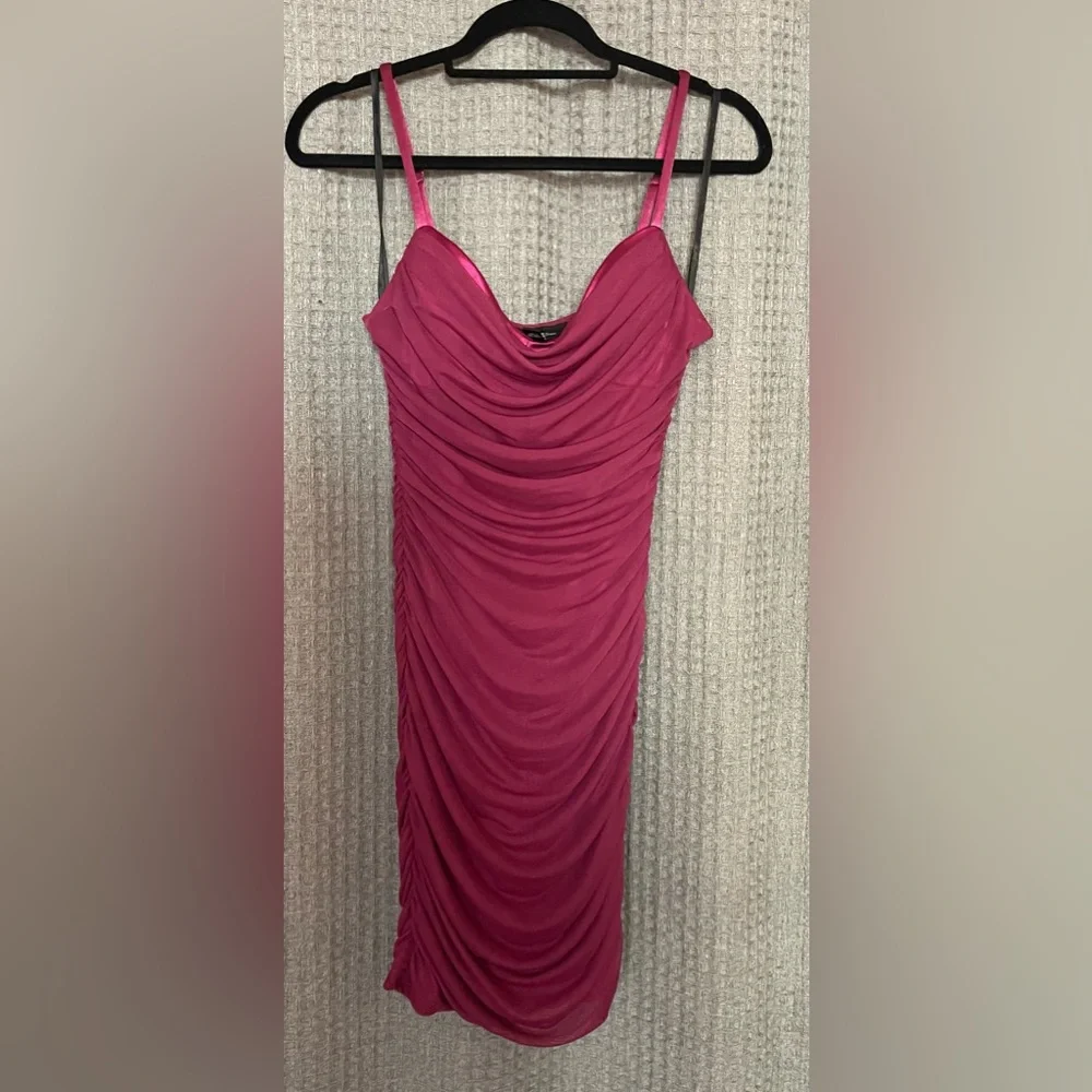 Wine colored medium dress - Picture 2 of 3